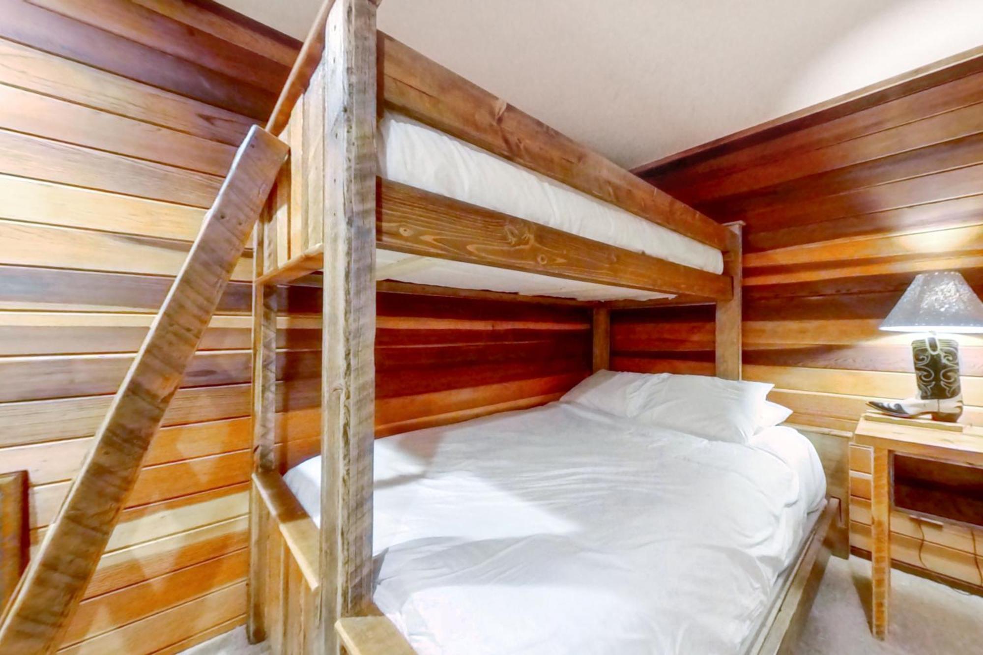 Skycrest Villa Big Sky Phòng bức ảnh